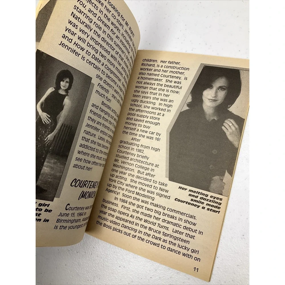 1996 friends Meet the Cast of Friends photo‎ biography RARE modern publishing